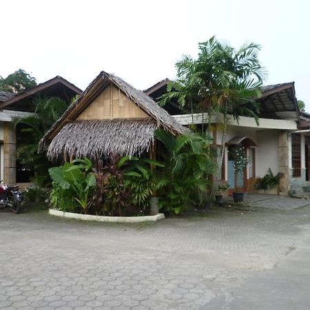Intan Hotel Purwakarta Exterior foto